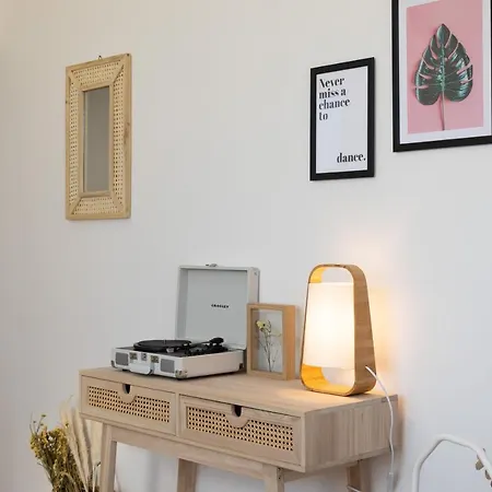 Riverfront Avenida 13 - Your Boho Flat - Uchill