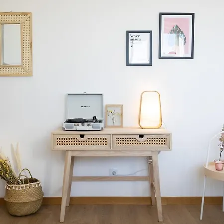 Riverfront Avenida 13 - Your Boho Flat - Uchill * Viana do Castelo