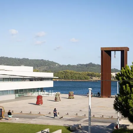 Riverfront Avenida 13 - Your Boho Flat - Uchill Apartament