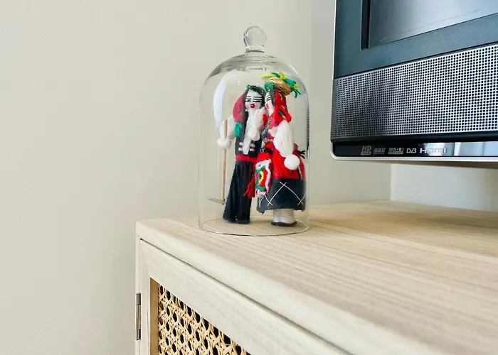 Riverfront Avenida 13 - Your Boho Flat - Uchill Apartment Viana do Castelo