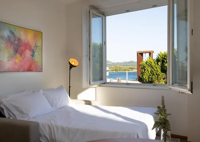 Riverfront Avenida 13 - Your Boho Flat - Uchill Apartment Viana do Castelo