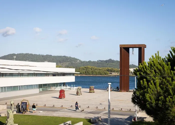 Riverfront Avenida 13 - Your Boho Flat - Uchill Apartment